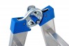 <p>Articolazione in acciaio stampato con nervature di rinforzo, ad alta resistenza. Posizionamento automatico nelle tre posizioni (fisse). Articolazione assemblata senza uso di rivetti.</p>